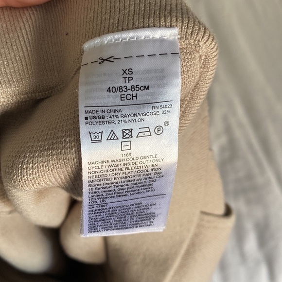 Banana Republic Sweater Jogger, Oatmeal, size XS - Picture 4 of 4